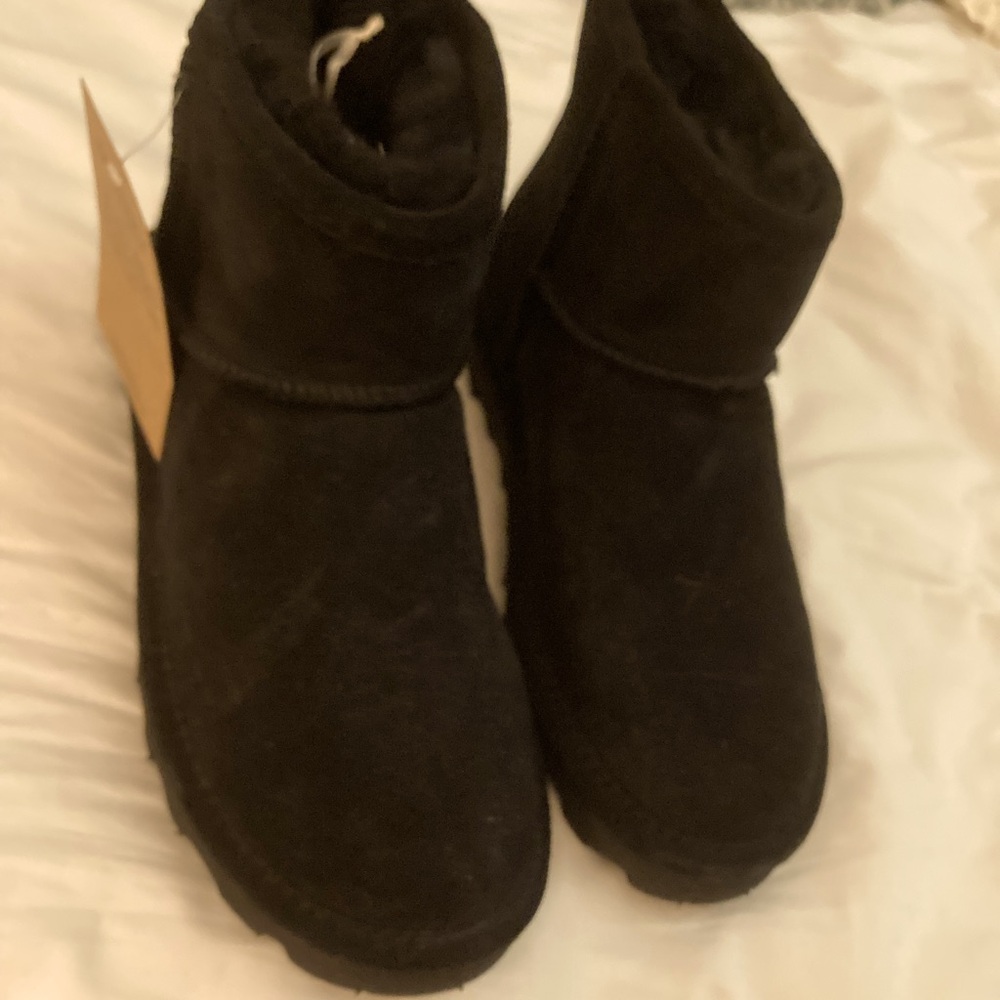 Black bear paw ankle boots slip on